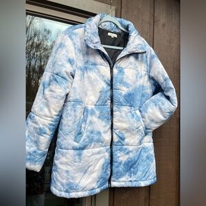 Which We Want Blue and White Cloud Puffer Size Medium